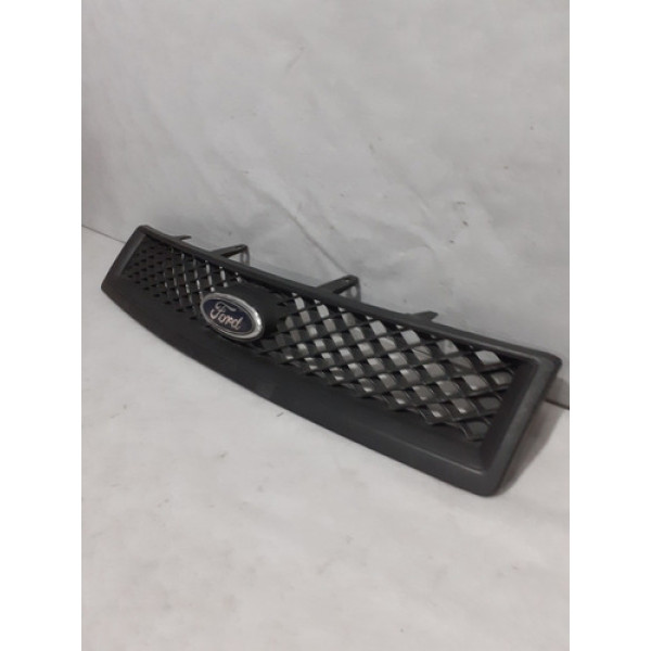 Grade Parachoque Superior C/ Detalhe Fiesta 07/10 7s658200